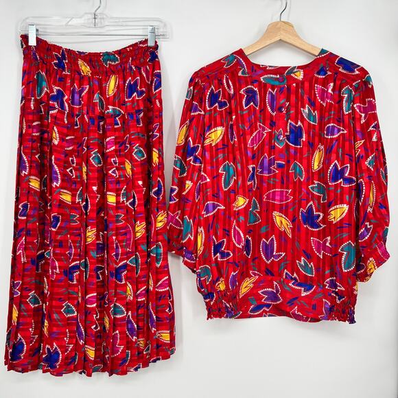 Vintage Mayeelok Paris Skirt Blouse Set Womens M Red Colorful Pleated Midi Satin - Picture 1 of 11